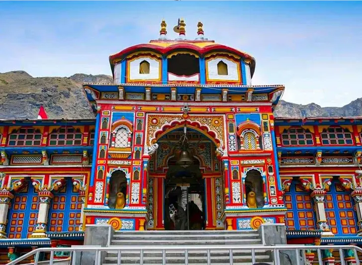 char dham tour luxury image with simple details on char dham yatra luxury package and helicopter options from delhi