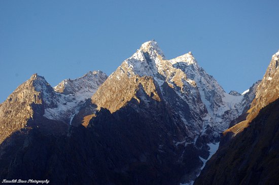 view-of-peaks-to-the